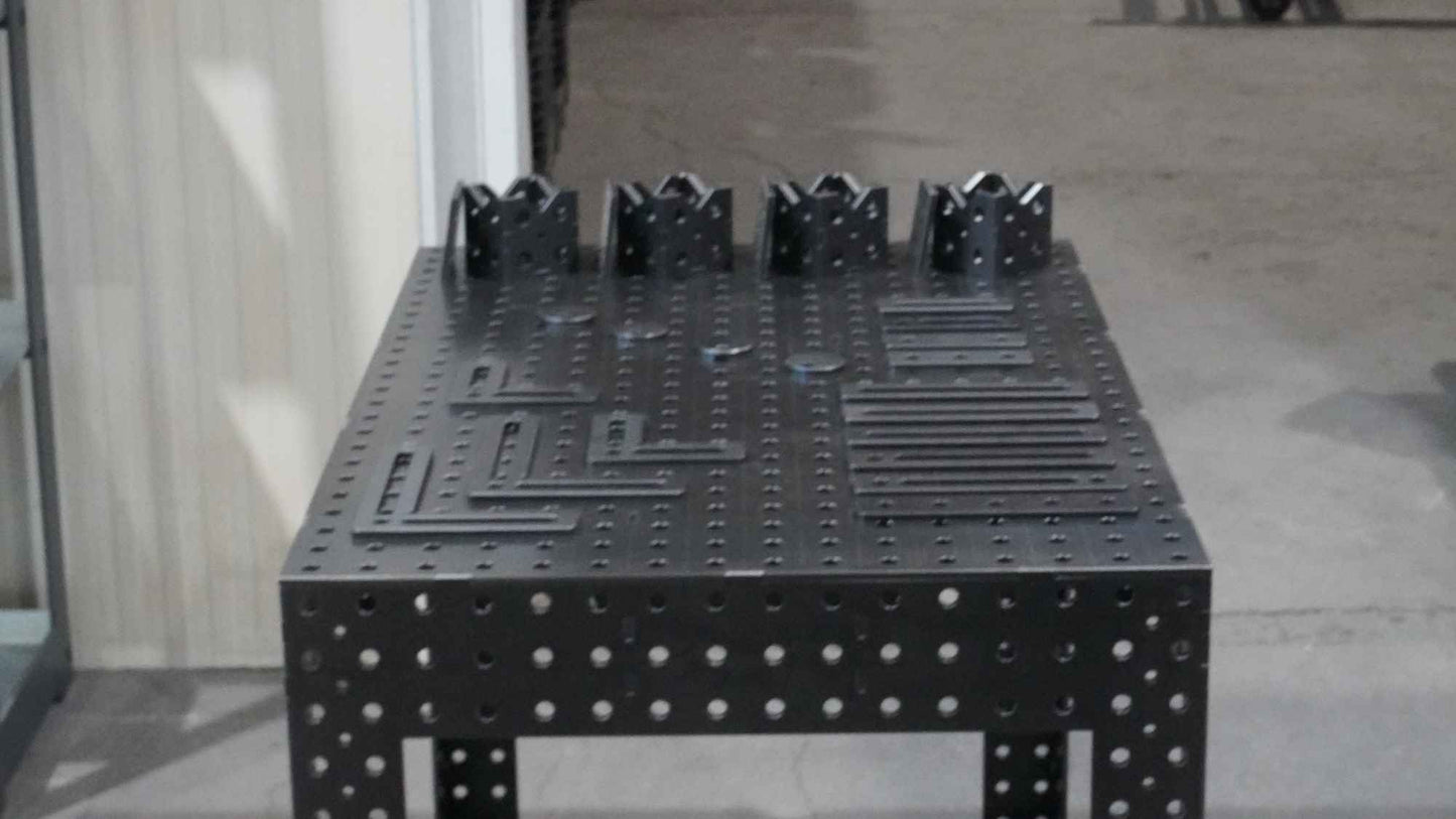 3D Schweißtisch PREMIUM D16 | 1200x800x150x6mm + 32tlg. Werkzeug-Set