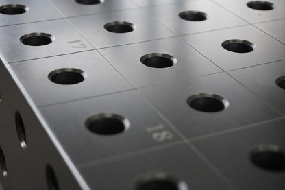 3D Schweißtisch PROFI D16 – 1200 × 1200 × 100 mm | 12 mm plasmanitriert