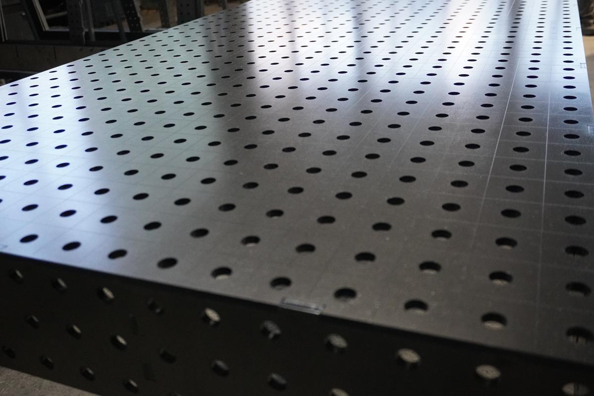 3D Schweißtisch PREMIUM D16 | 2000×1000×200×8 mm