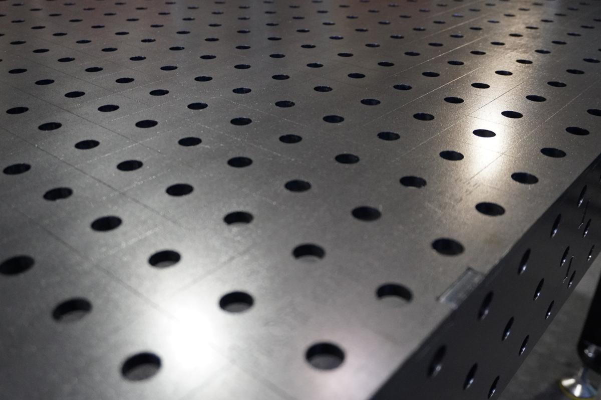 3D Schweißtisch PREMIUM D16 | 2000×1000×200×8 mm