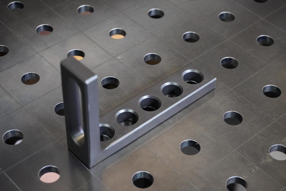 Anschlag-Spannwinkel D16 | 140x30x90x12mm