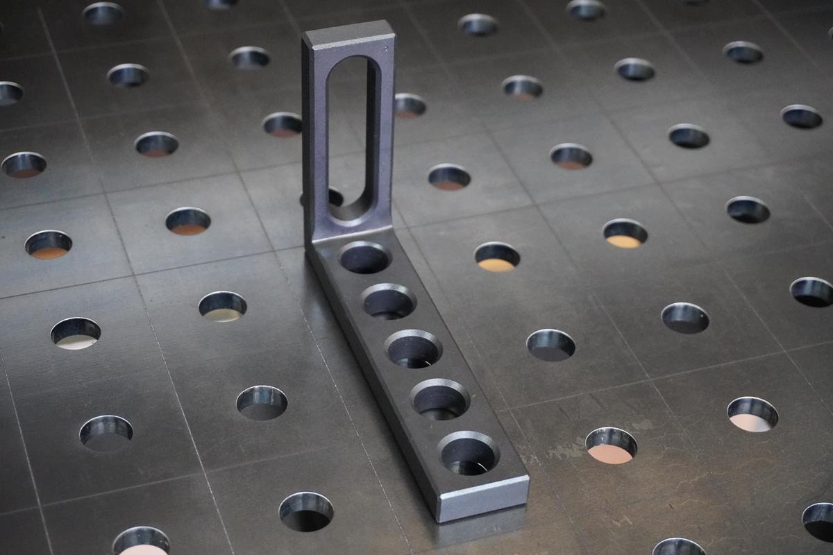 Anschlag-Spannwinkel D16 | 140x30x90x12mm