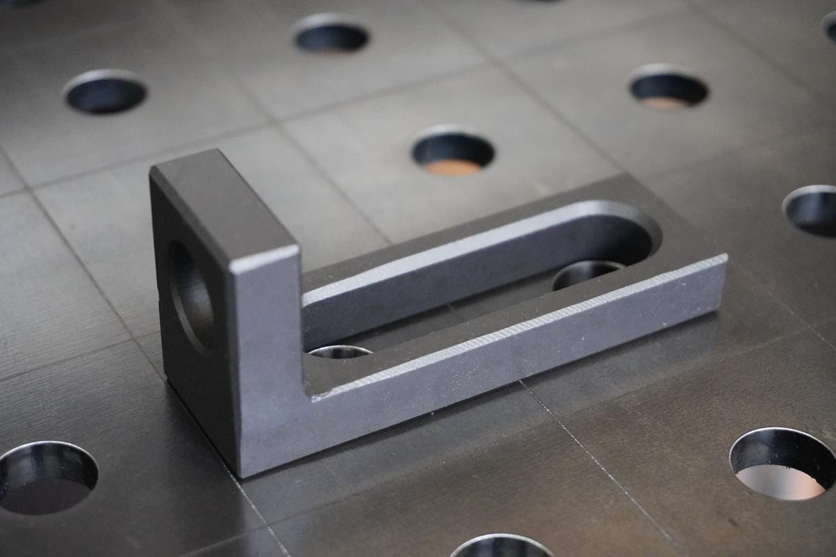 Anschlag-Spannwinkel D16 Nitriert – 90×30×40×12 mm