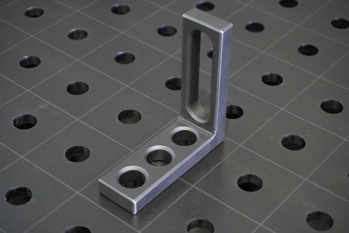 Anschlag-Spannwinkel D16 | 90x30x90x12mm - 3x Rundoloch - 1x Langloch