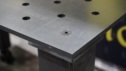  Schweißtisch Werkbank Lochtisch 1200x800x8mm in PREMIUMSTAHL + 4 Schwenkbare Heberollen